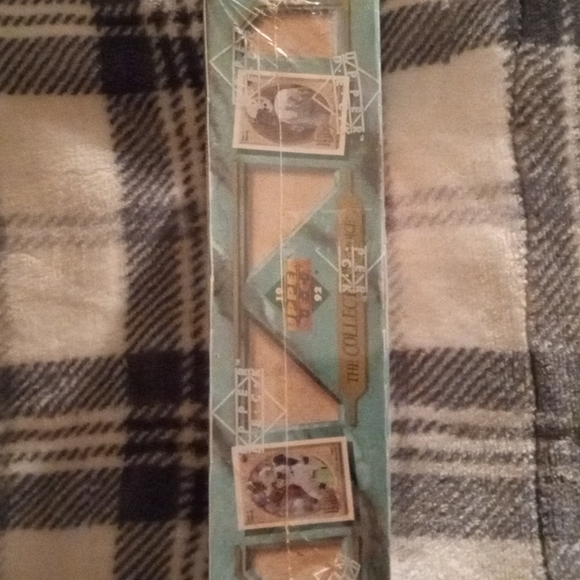 Trading Cards - Picture 5 of 5